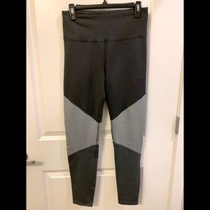 Old Navy Workout Leggings - Size L